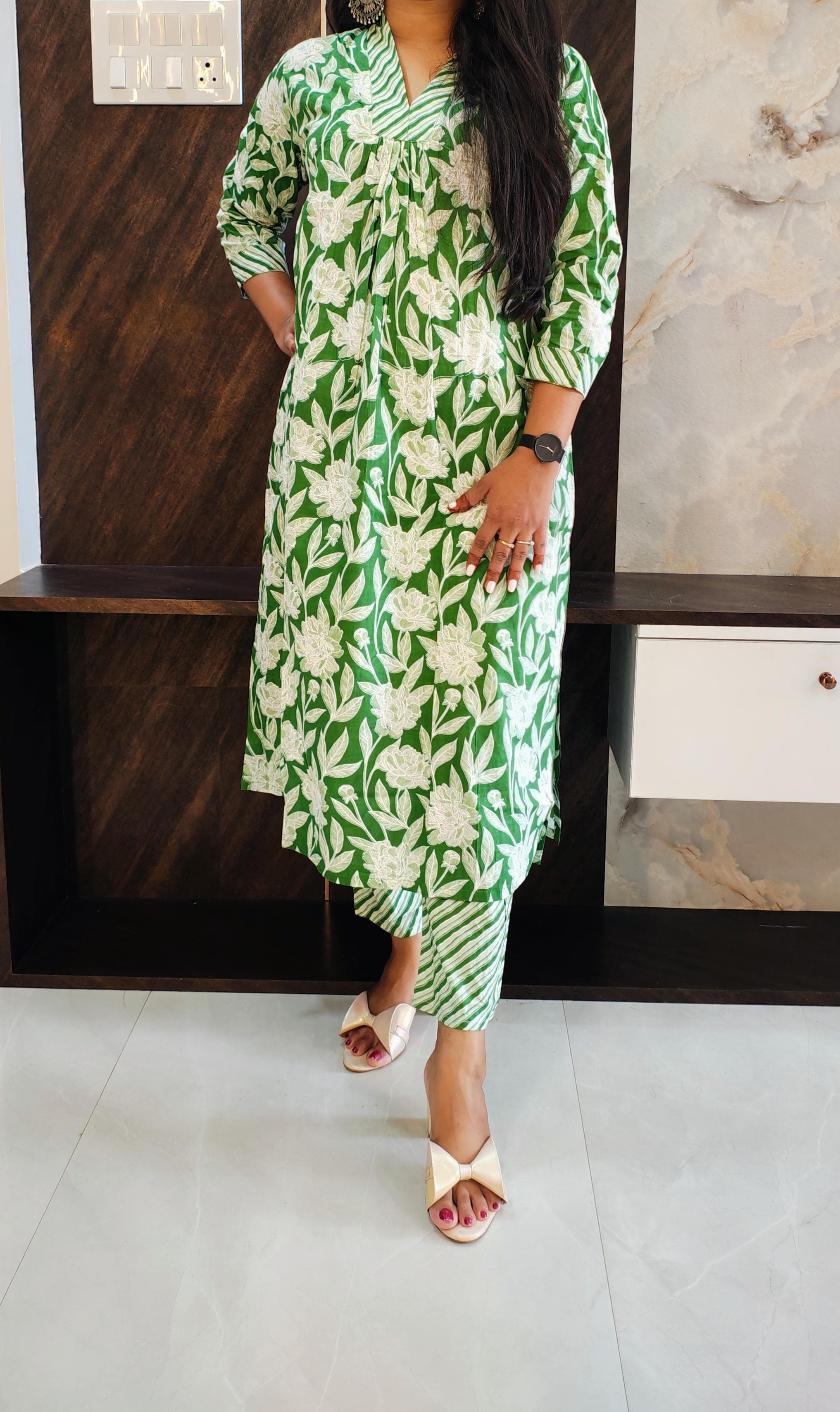 Green Cotton Front Pleated Kurti Pant