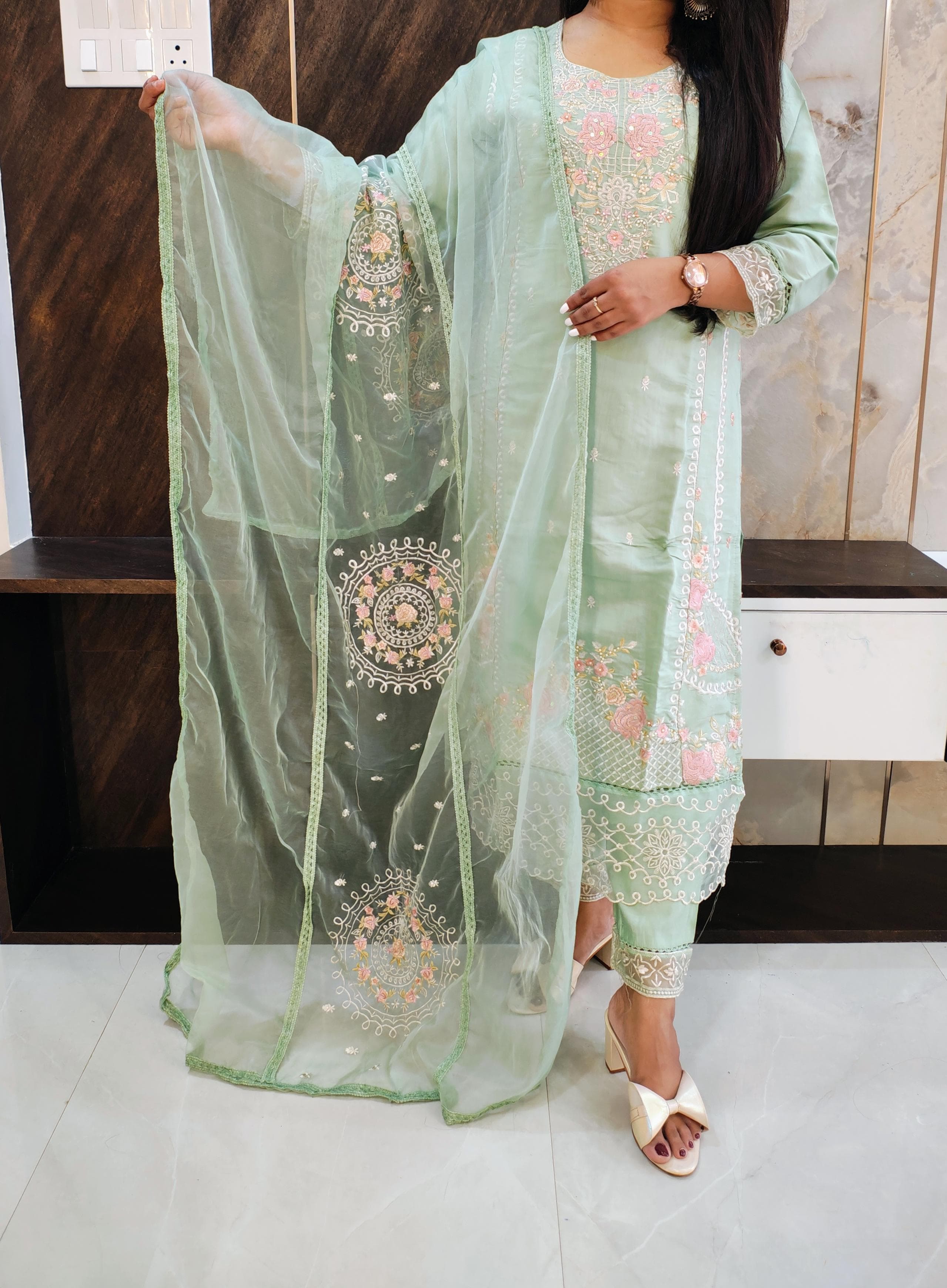 Light Green Muslin Heavy Suit