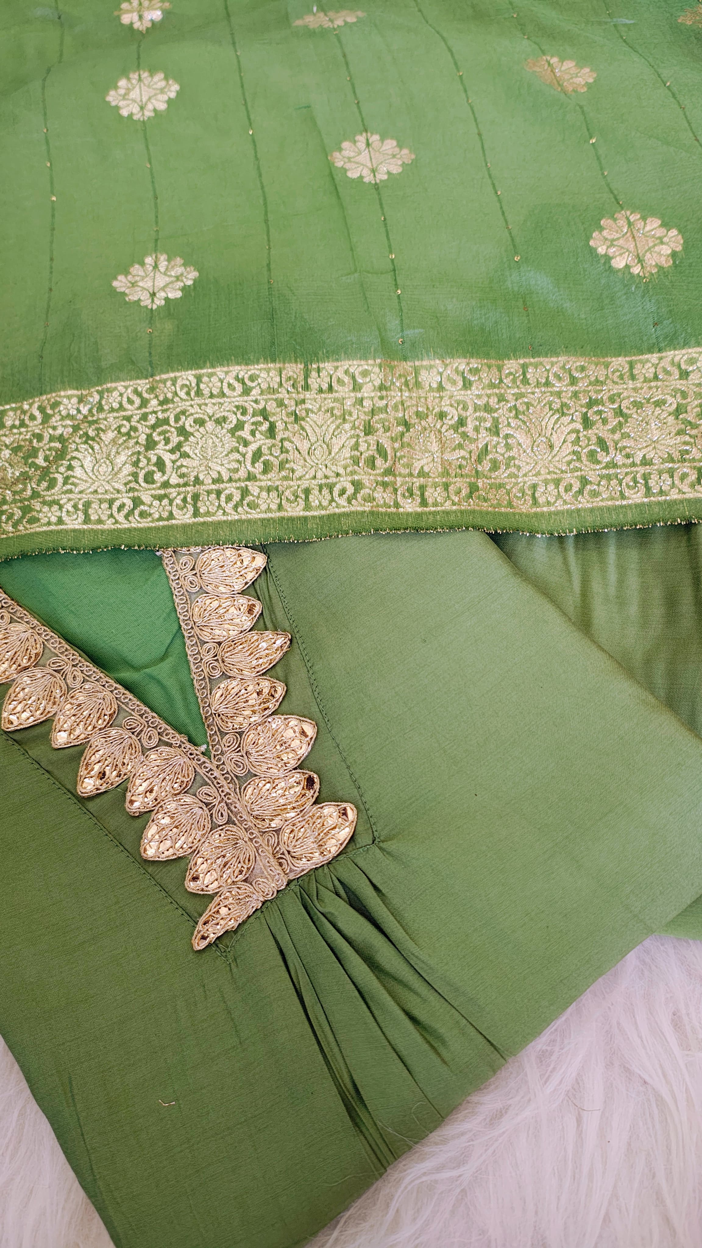 Green Front Pleated suit