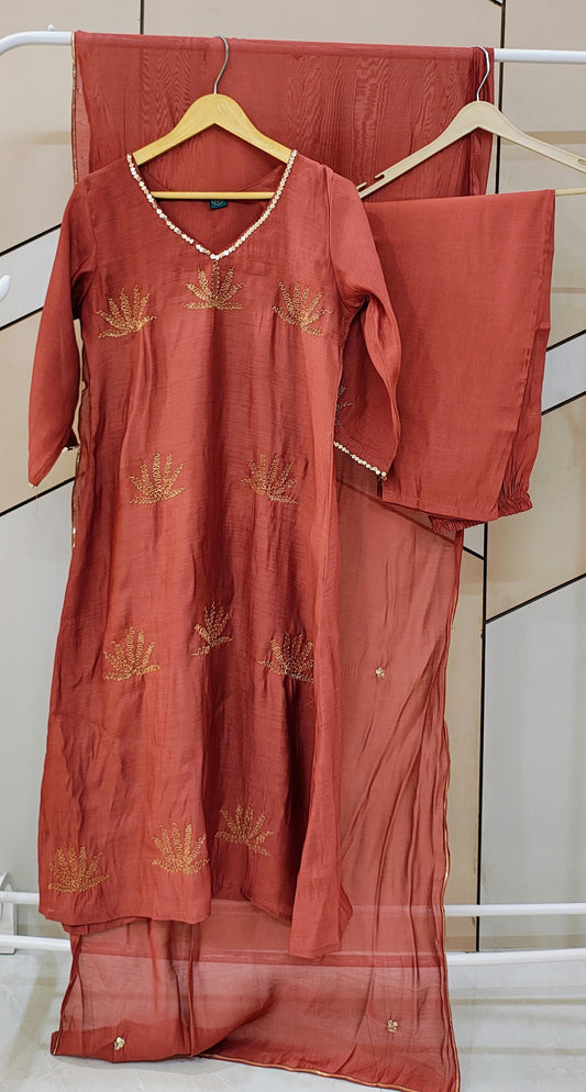 Decent Mul Chanaderi suit