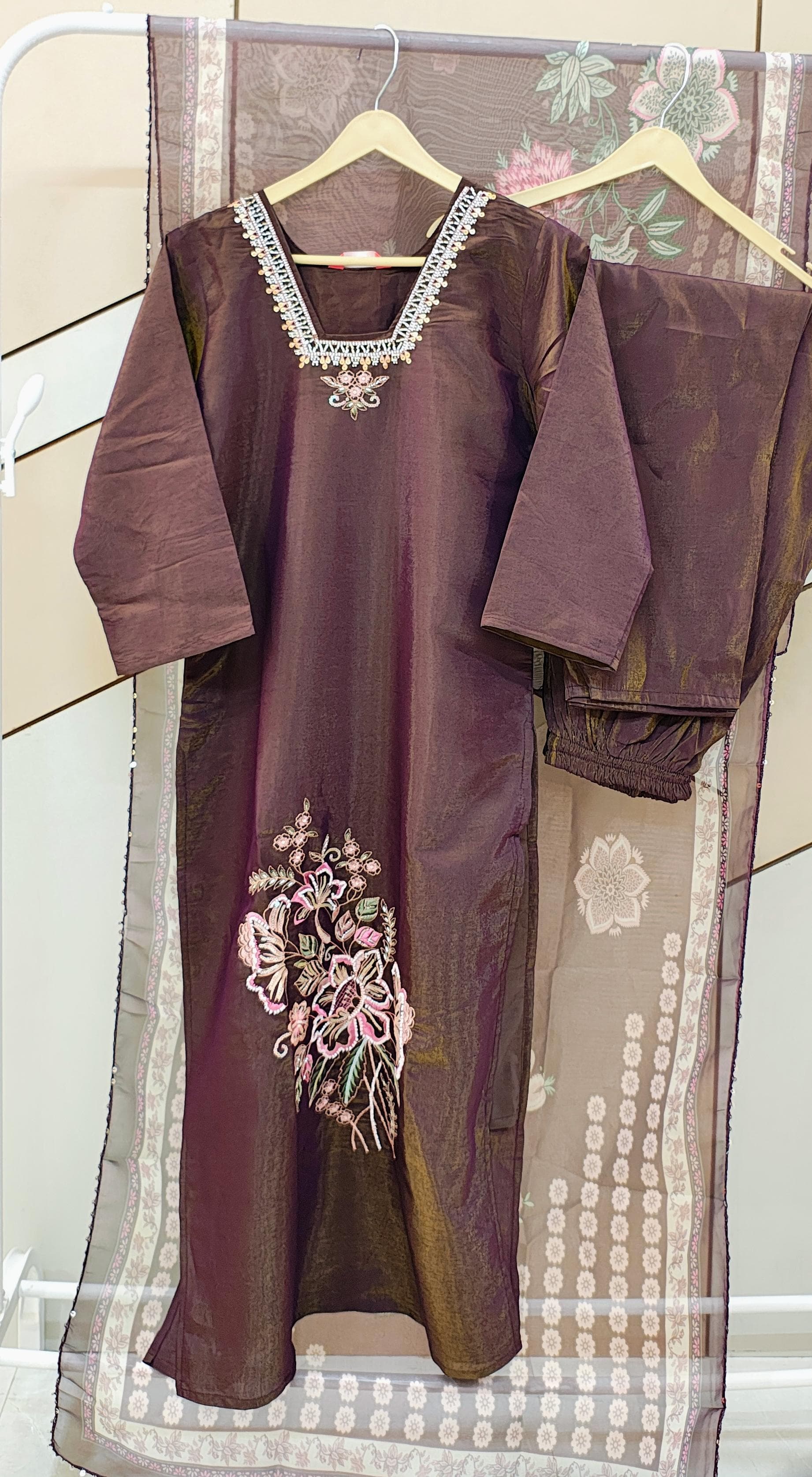 Purple glass Neck suit