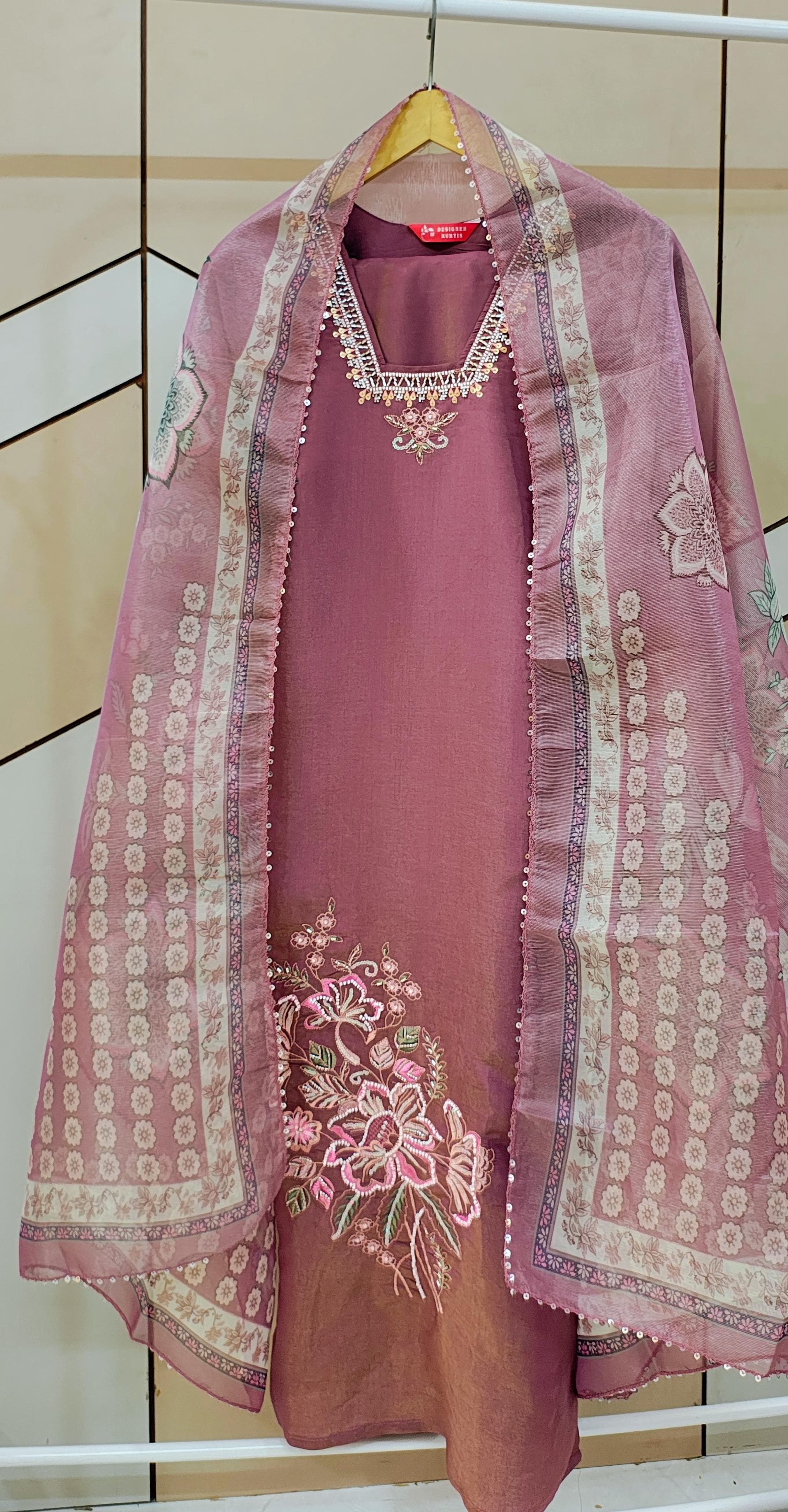 Light Purple glass Neck suit